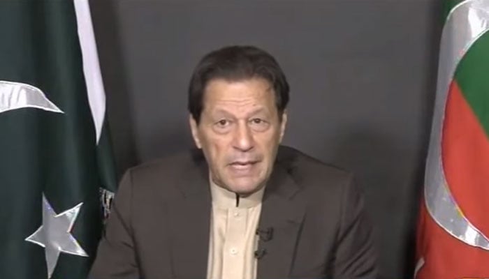 Pakistan Tehreek-e-Insaf Chairman Imran Khan addressing the presser. YouTube/Geo News/screengrab
