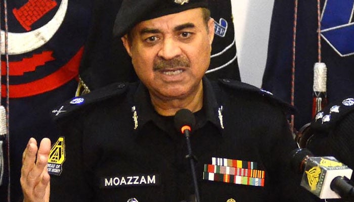 Khyber Pakhtunkhwa Inspector General of Police Moazzam Jah Ansari addressing a press conference on February 2, 2023. INP