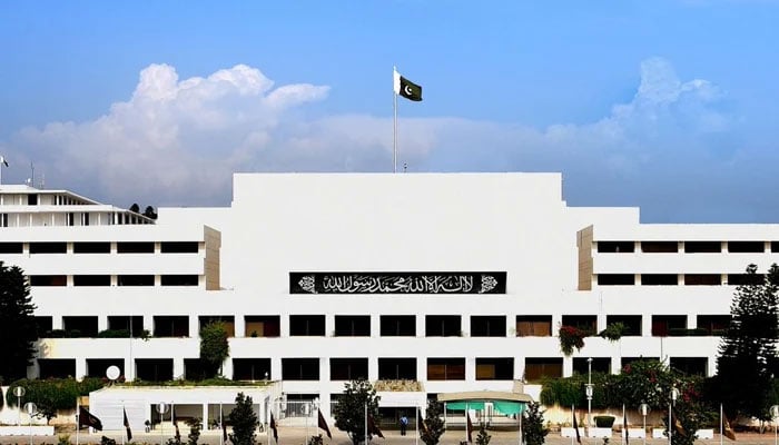 The outside view of the Parliament. na.com.pk