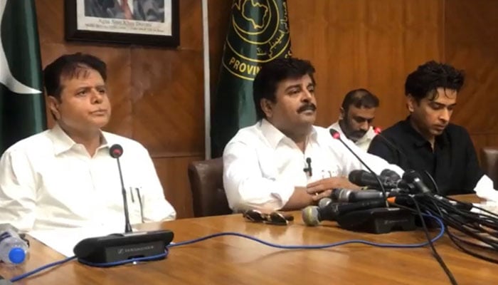 Sindhs Education Minister Sardar Ali Shah (middle) speaking during a press conference at Sindh Assembly in Karachi on May 27, 2023. — Reporter