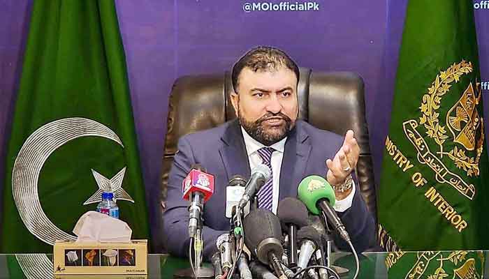 Caretaker Interior Minister Sarfraz Ahmed Bugti addressing a press conference on October 26, 2023. —APP