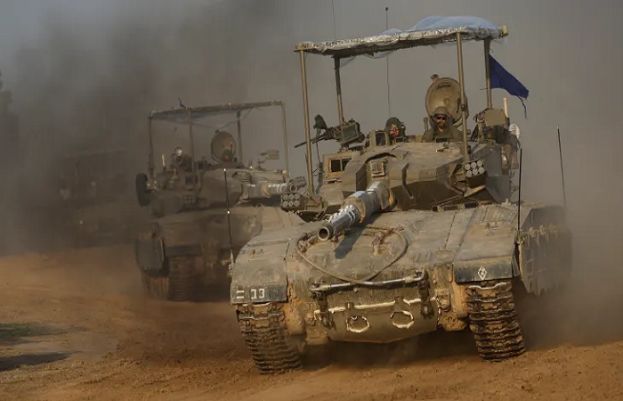 Gaza: Israeli army tanks move towards the centre of Khan Younis city